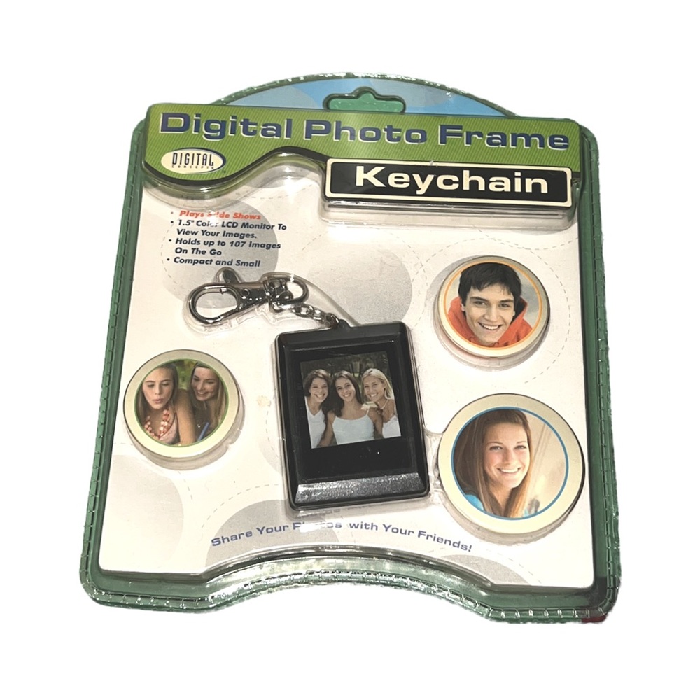 NEW Digital Photo Frame Keychain 1.5" Display